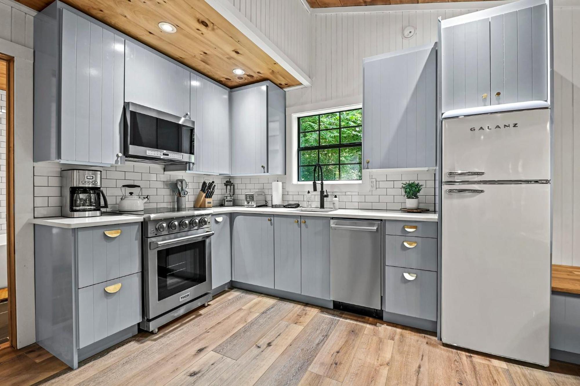 Smoky Mountains Hut Tub Cabin Dog Friendly سيفيرفيل المظهر الخارجي الصورة