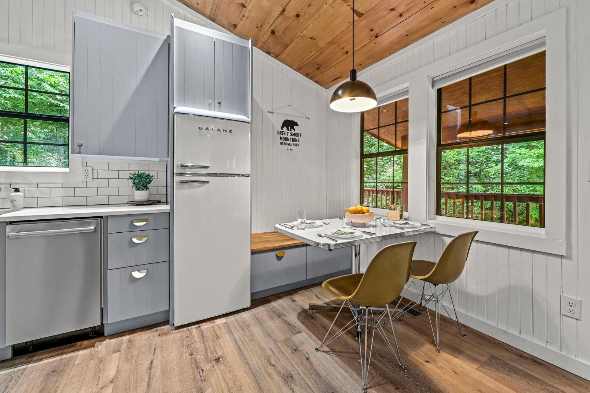 Smoky Mountains Hut Tub Cabin Dog Friendly سيفيرفيل المظهر الخارجي الصورة